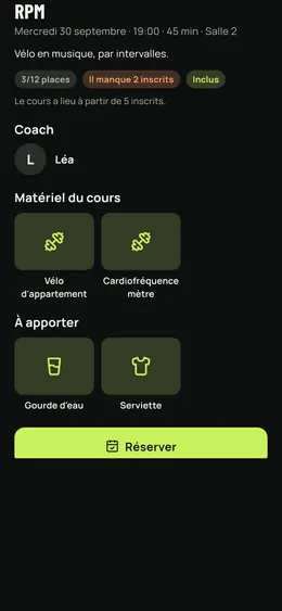 Un cours du club : places, coach et matériel
